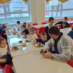 проверка работы столовой Советом по питанию с участием родителей 21.11.2024